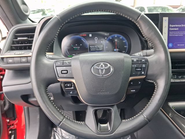 Used 2024 Toyota Crown AWD/4WD image 16