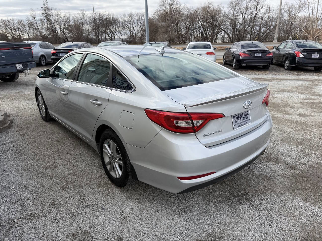 Used 2016 Hyundai Sonata SE image 4