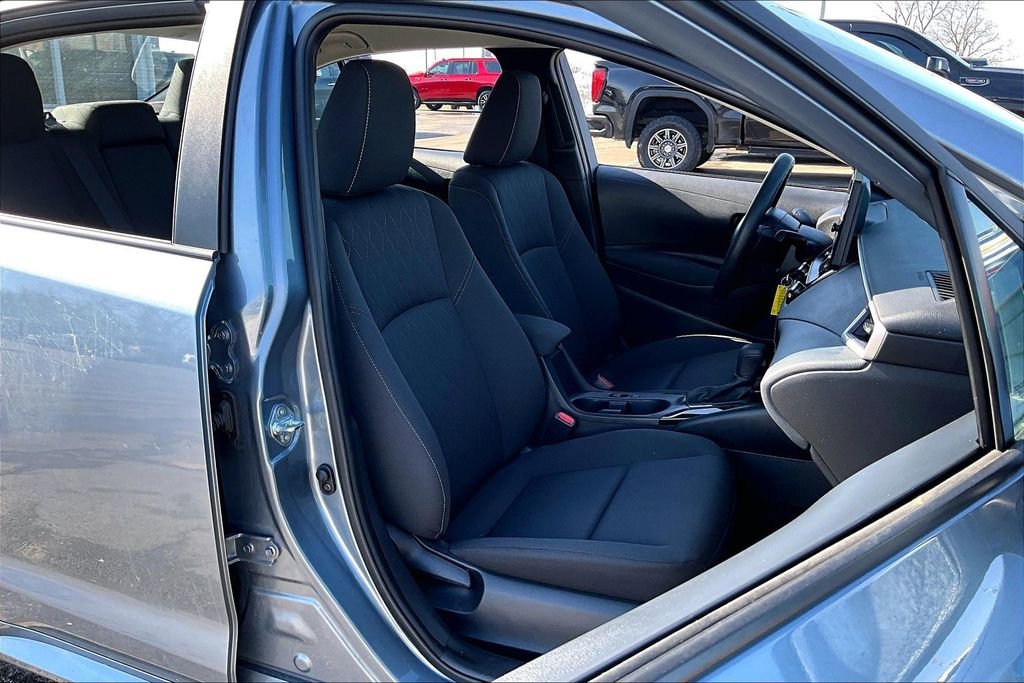 Used 2025 Toyota Corolla LE image 27
