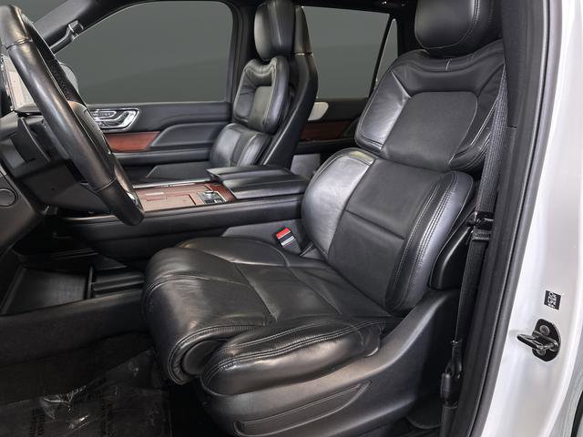 Used 2020 Lincoln Navigator Reserve w/ Equipment Group 208A Reserve image 4