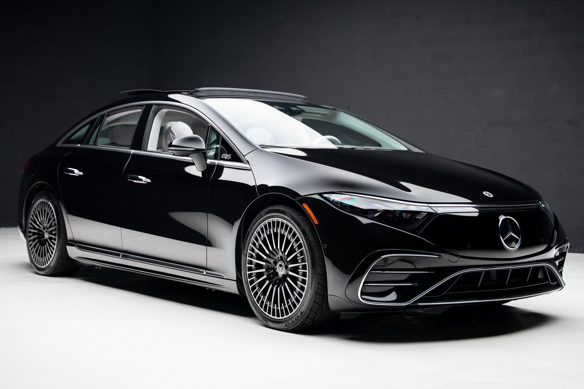 Used 2023 Mercedes-Benz EQS 450+ Sedan w/ AMG Line Exterior Package image 82