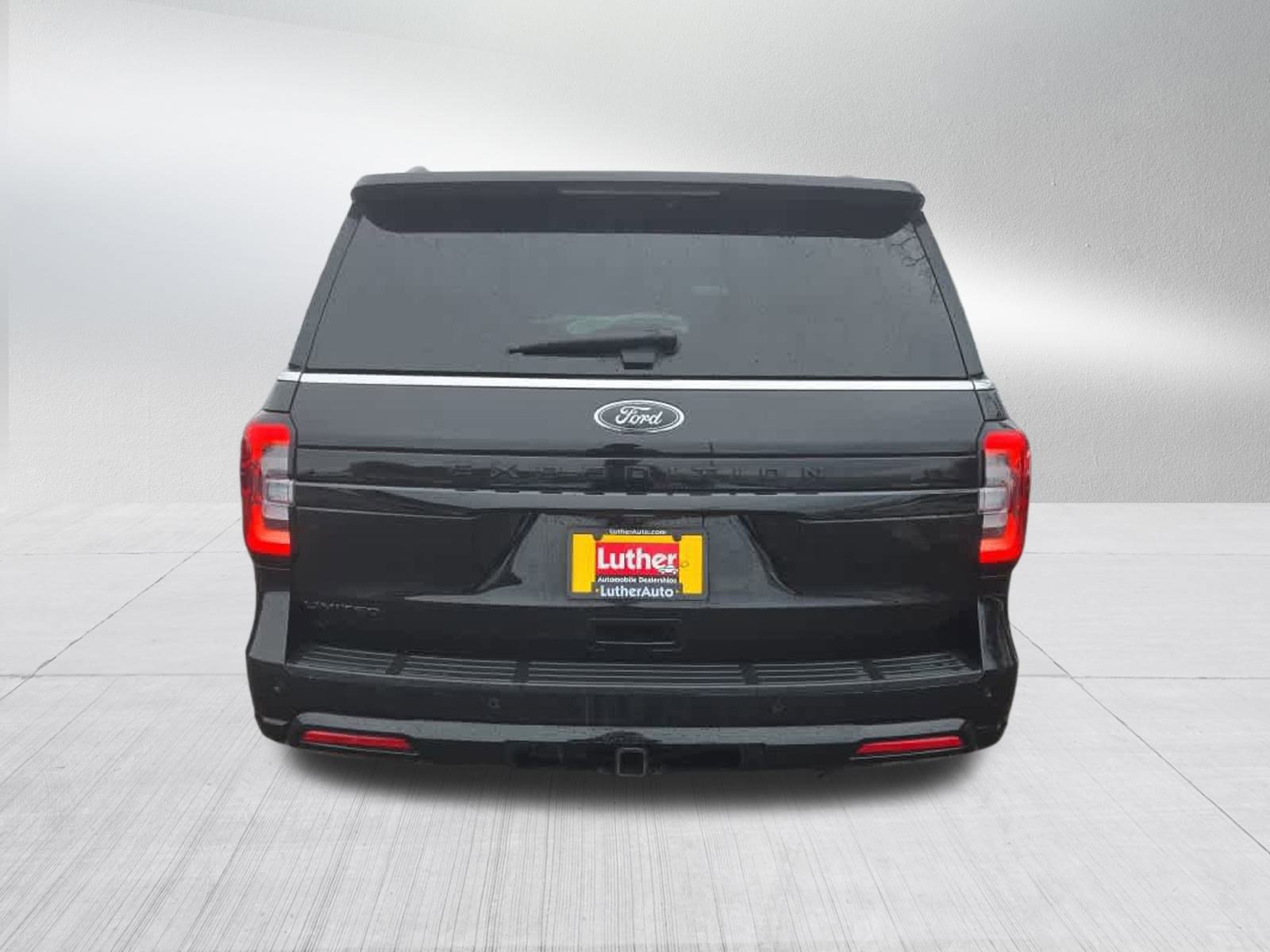 Used 2023 Ford Expedition Limited image 4