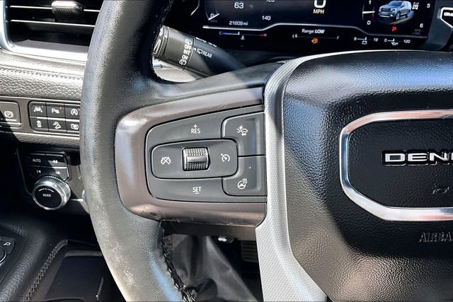 Used 2023 GMC Yukon Denali AWD/4WD image 19