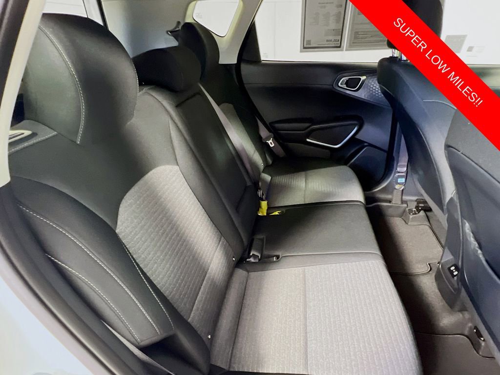 Certified 2025 Kia Soul EX image 28