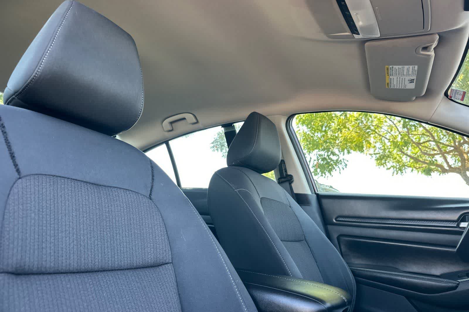 Used 2025 Nissan Altima 2.5 SV FWD image 15