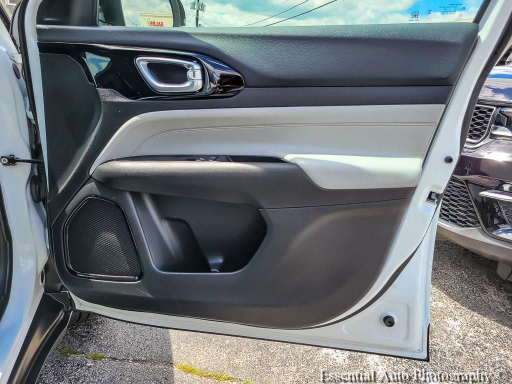 Certified 2024 Jeep Compass Limited AWD/4WD image 23