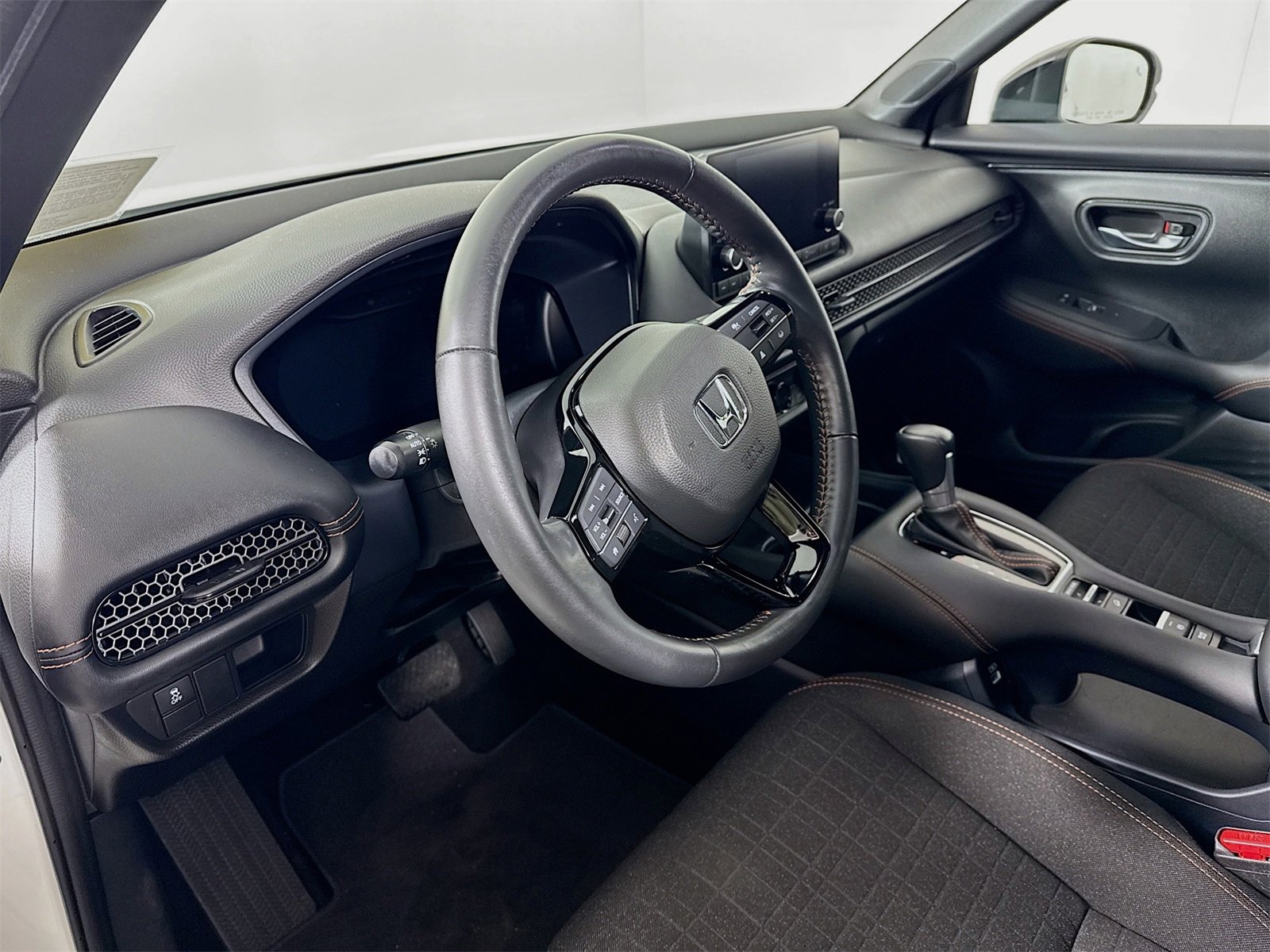 Used 2023 Honda HR-V Sport image 7
