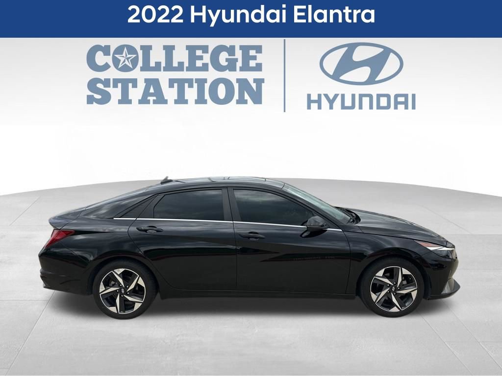 Used 2022 Hyundai Elantra Limited w/ Cargo Package image 2