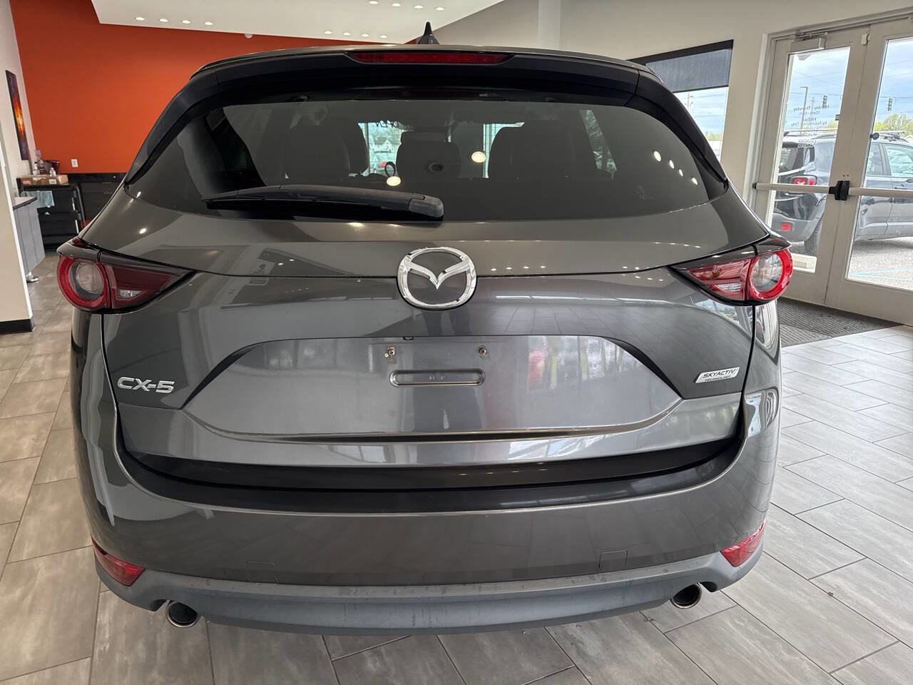 Used 2017 MAZDA CX-5 Touring w/ Preferred Equipment Package FWD image 7