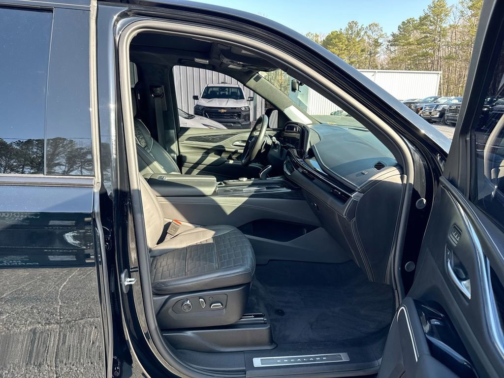 Used 2024 Cadillac Escalade V image 32