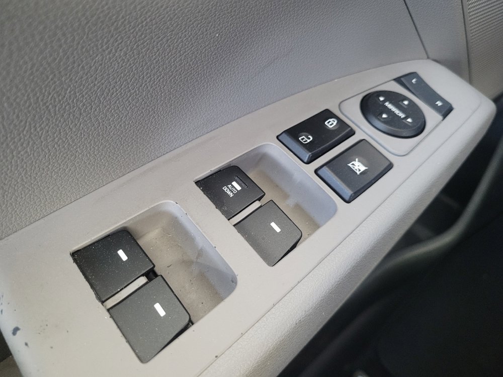 Used 2019 Hyundai Elantra SE FWD image 27