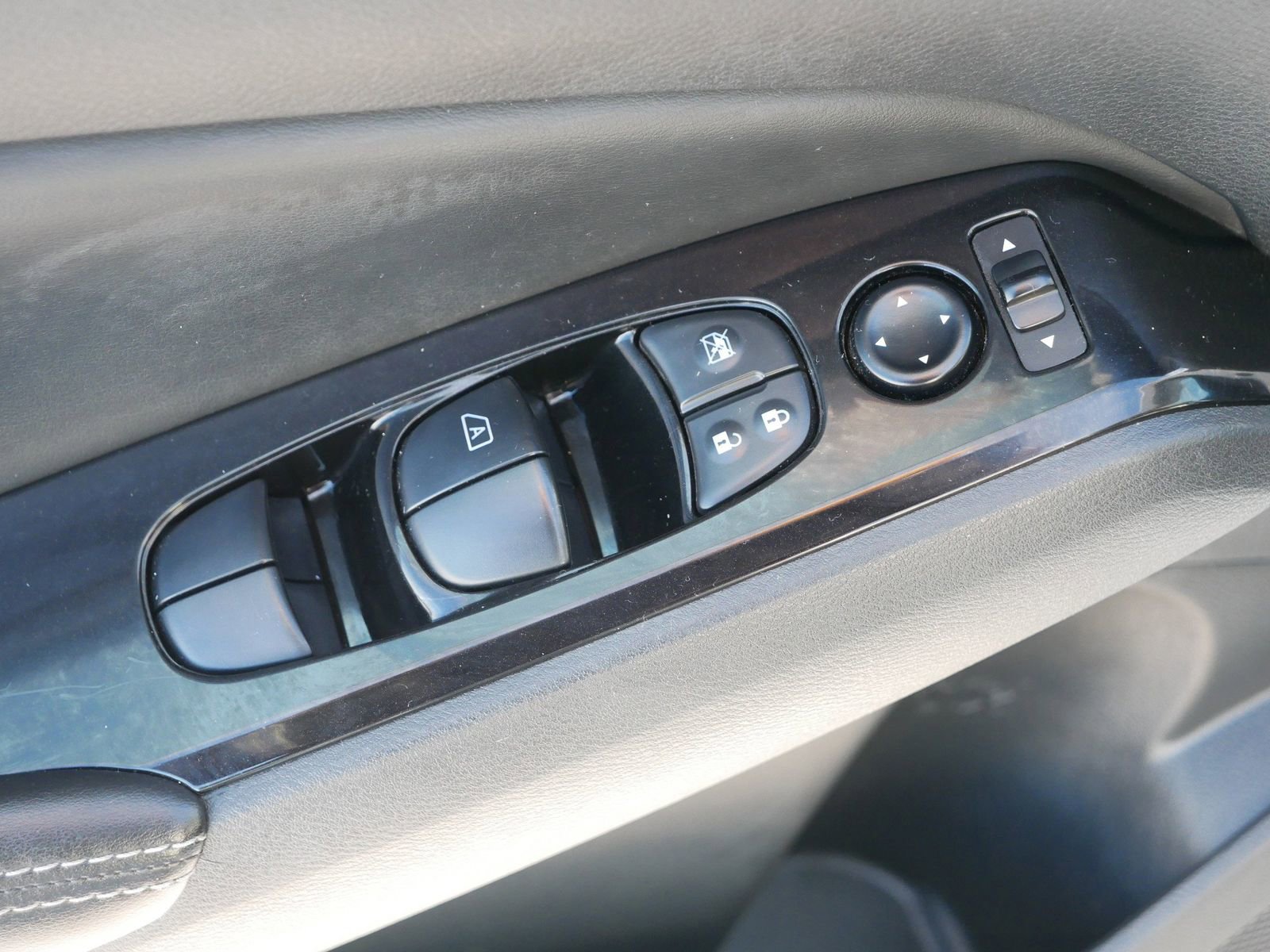 Used 2023 Nissan Altima 2.5 SV image 17