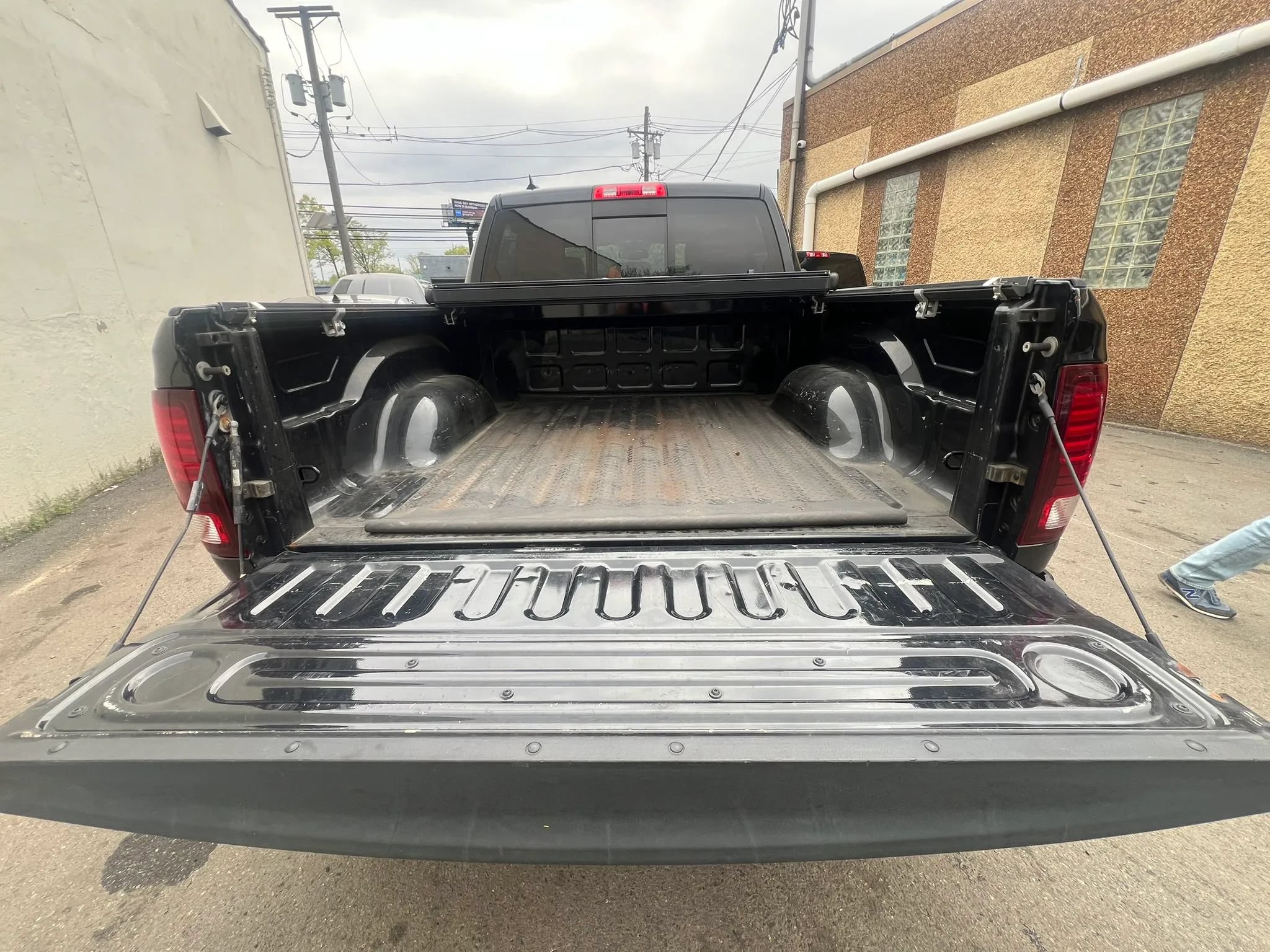 Used 2017 RAM 1500 Rebel w/ Luxury Group AWD/4WD image 8