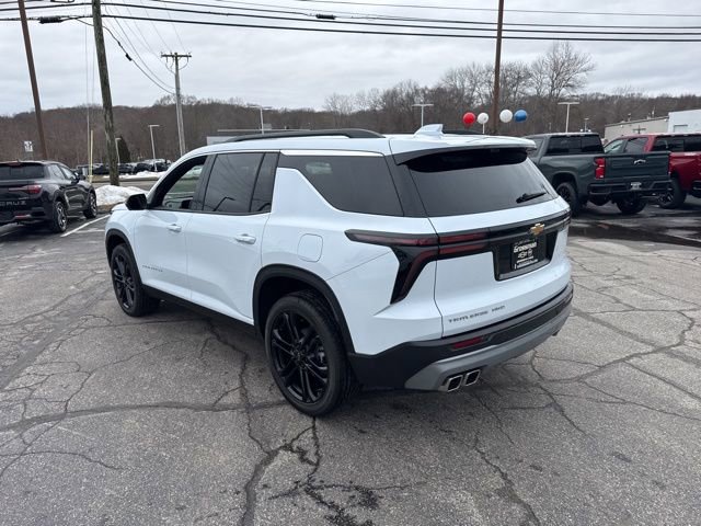 New 2026 Chevrolet Traverse LT w/ Driver Confidence Package AWD/4WD image 4
