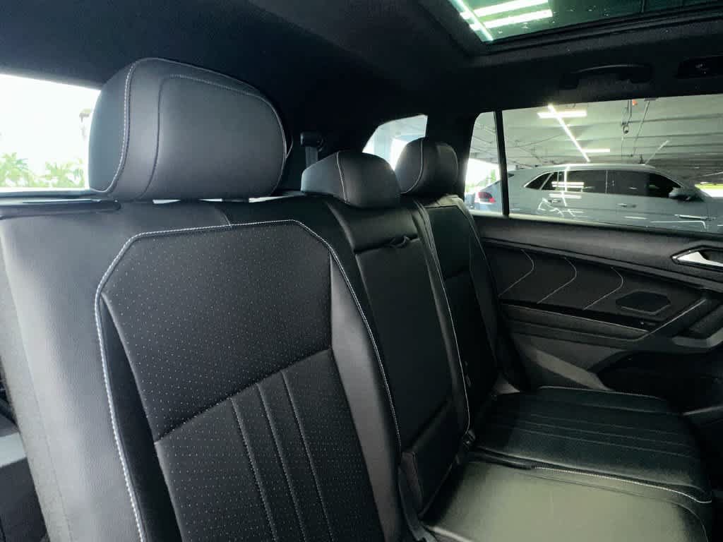 Used 2024 Volkswagen Tiguan SE R-Line FWD image 12