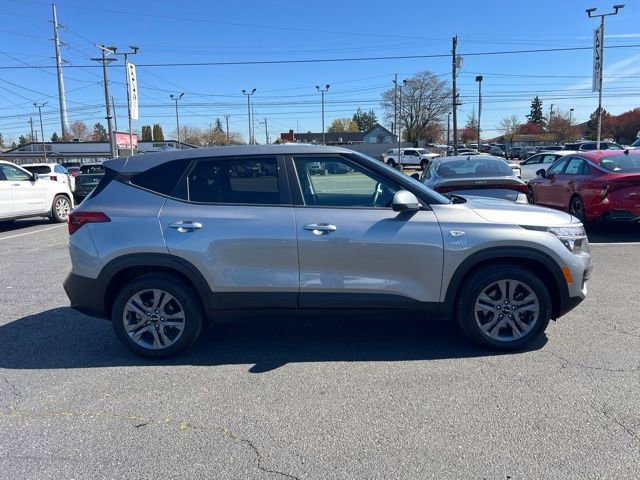 Certified 2023 Kia Seltos LX image 4