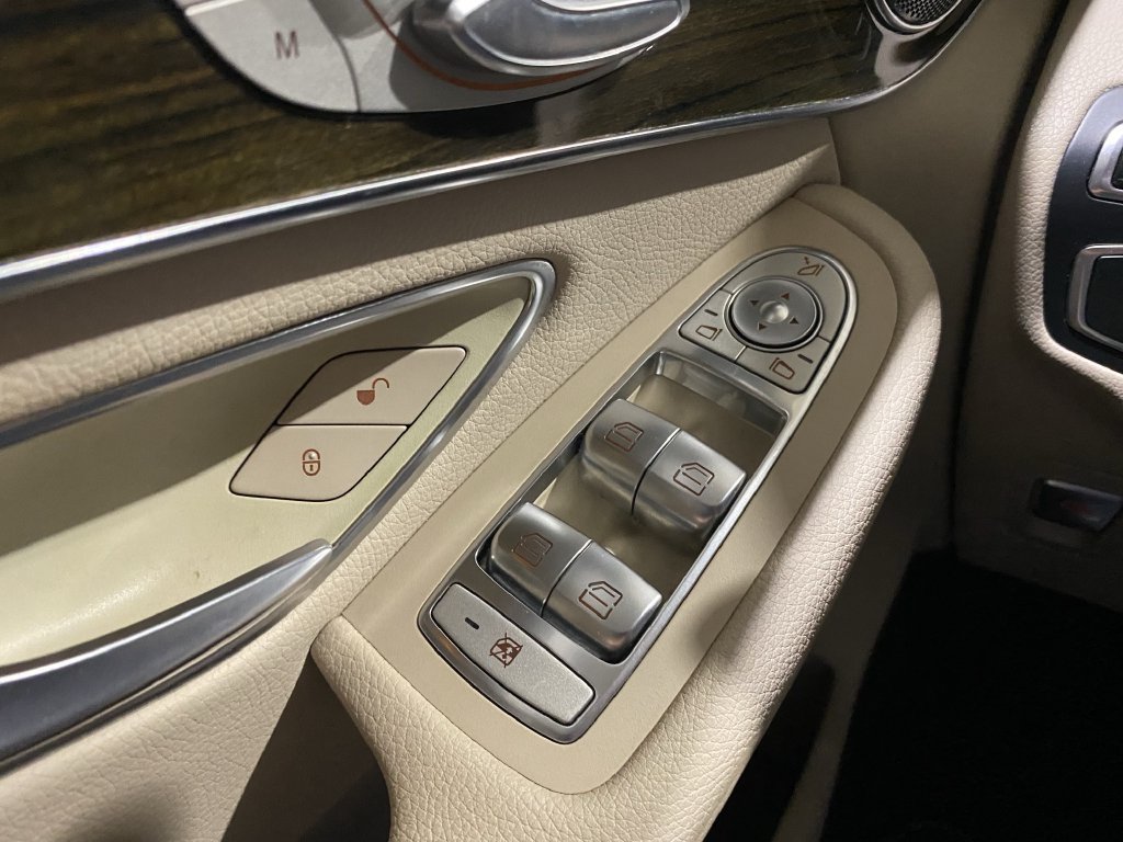 Used 2016 Mercedes-Benz GLC 300 image 9