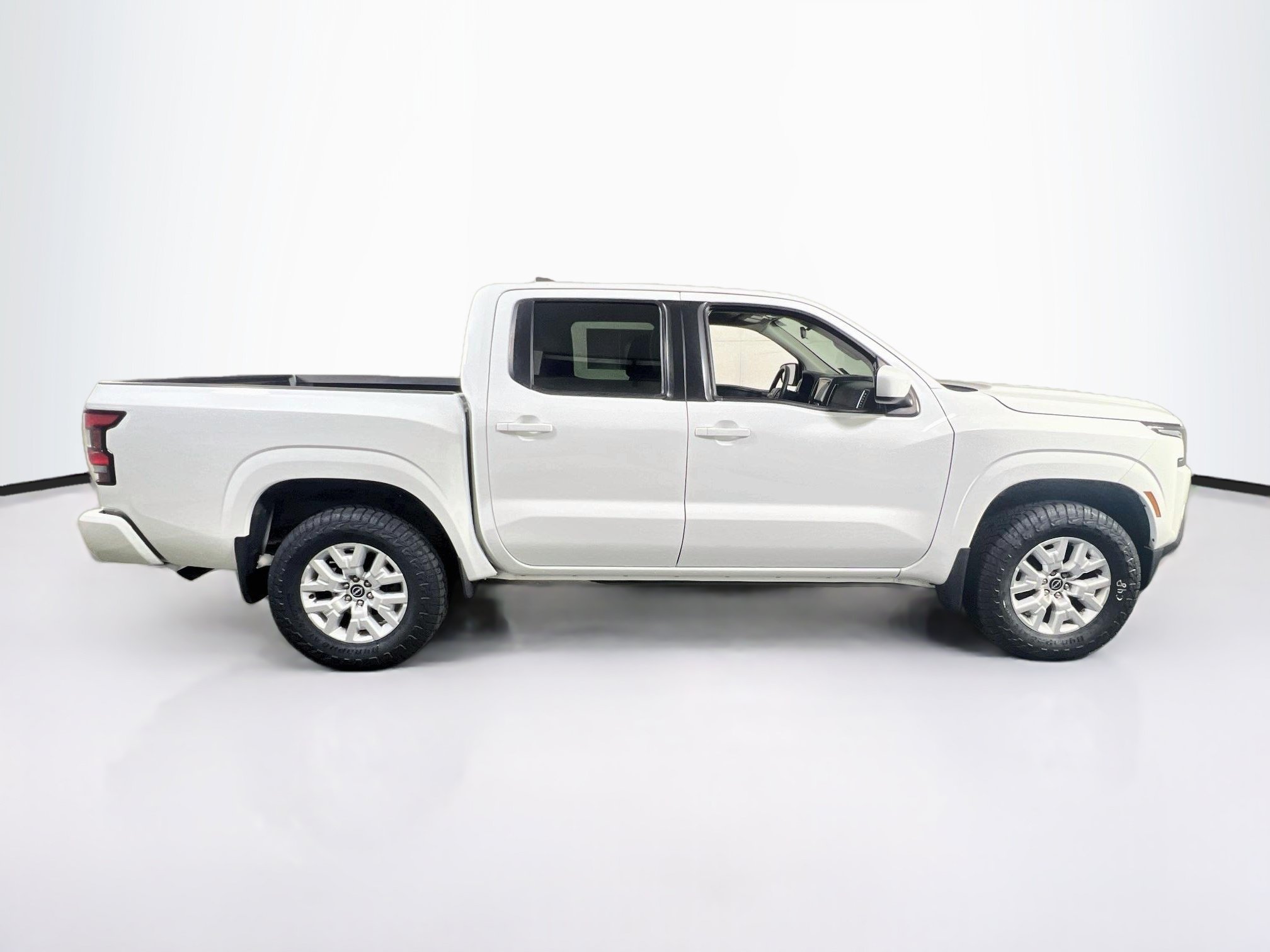 Used 2022 Nissan Frontier SV AWD/4WD image 4