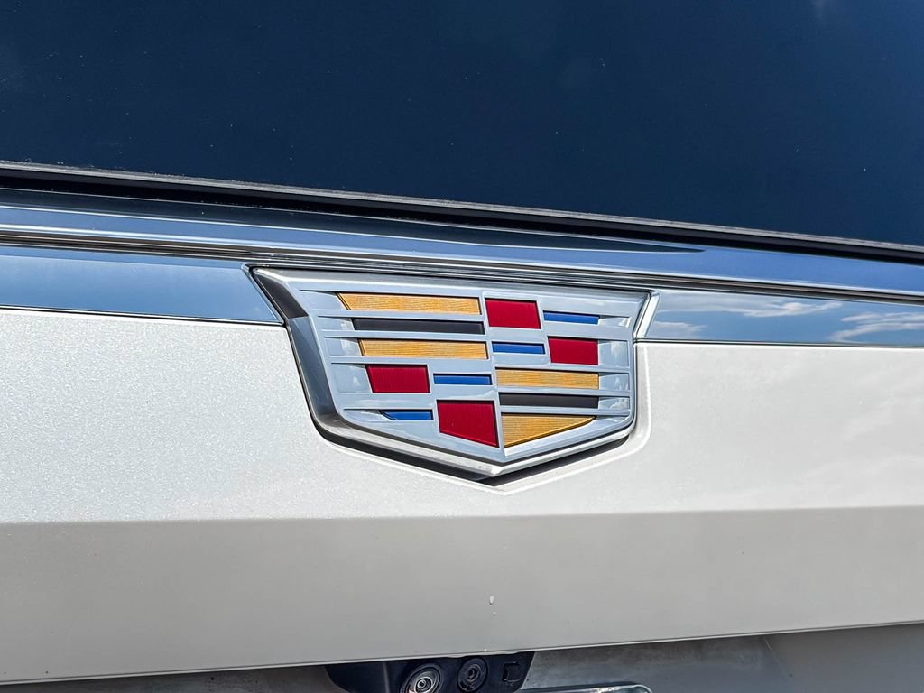 Used 2022 Cadillac Escalade Premium Luxury AWD/4WD image 4