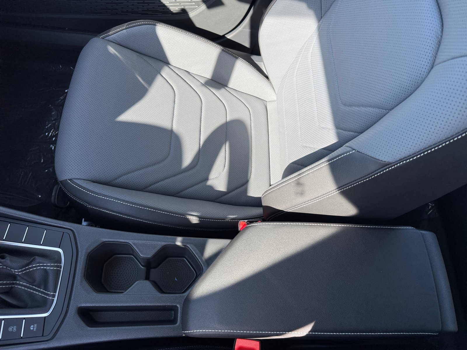 New 2027 Volkswagen Jetta SE FWD image 14