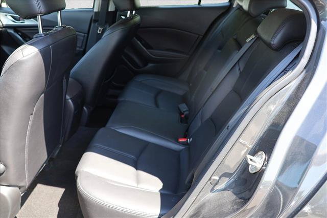 Used 2018 MAZDA MAZDA3 Touring FWD image 22