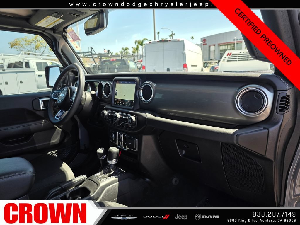 Certified 2023 Jeep Gladiator Overland AWD/4WD image 12