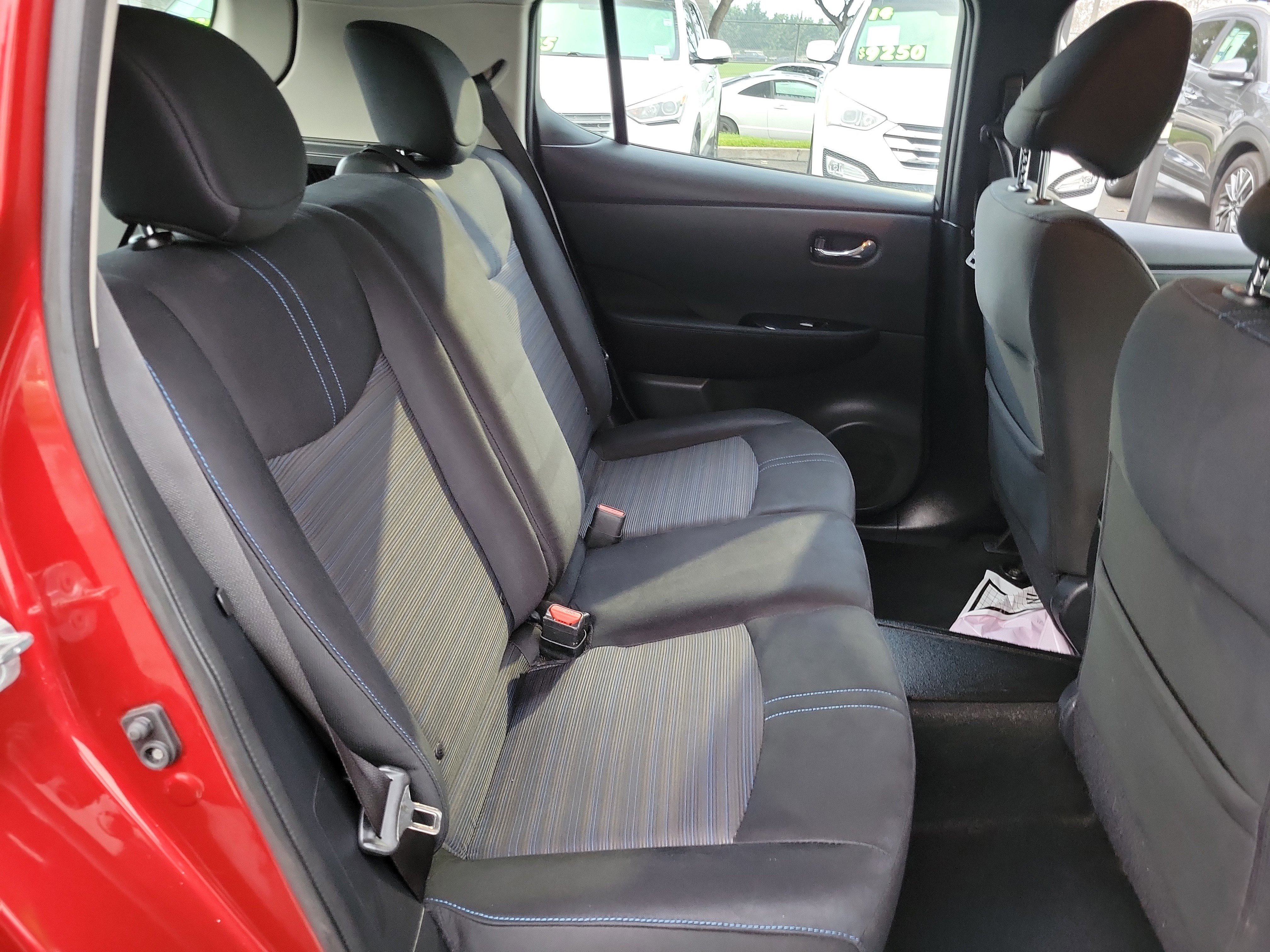 Used 2018 Nissan Leaf SV w/ SV Technology Package image 21