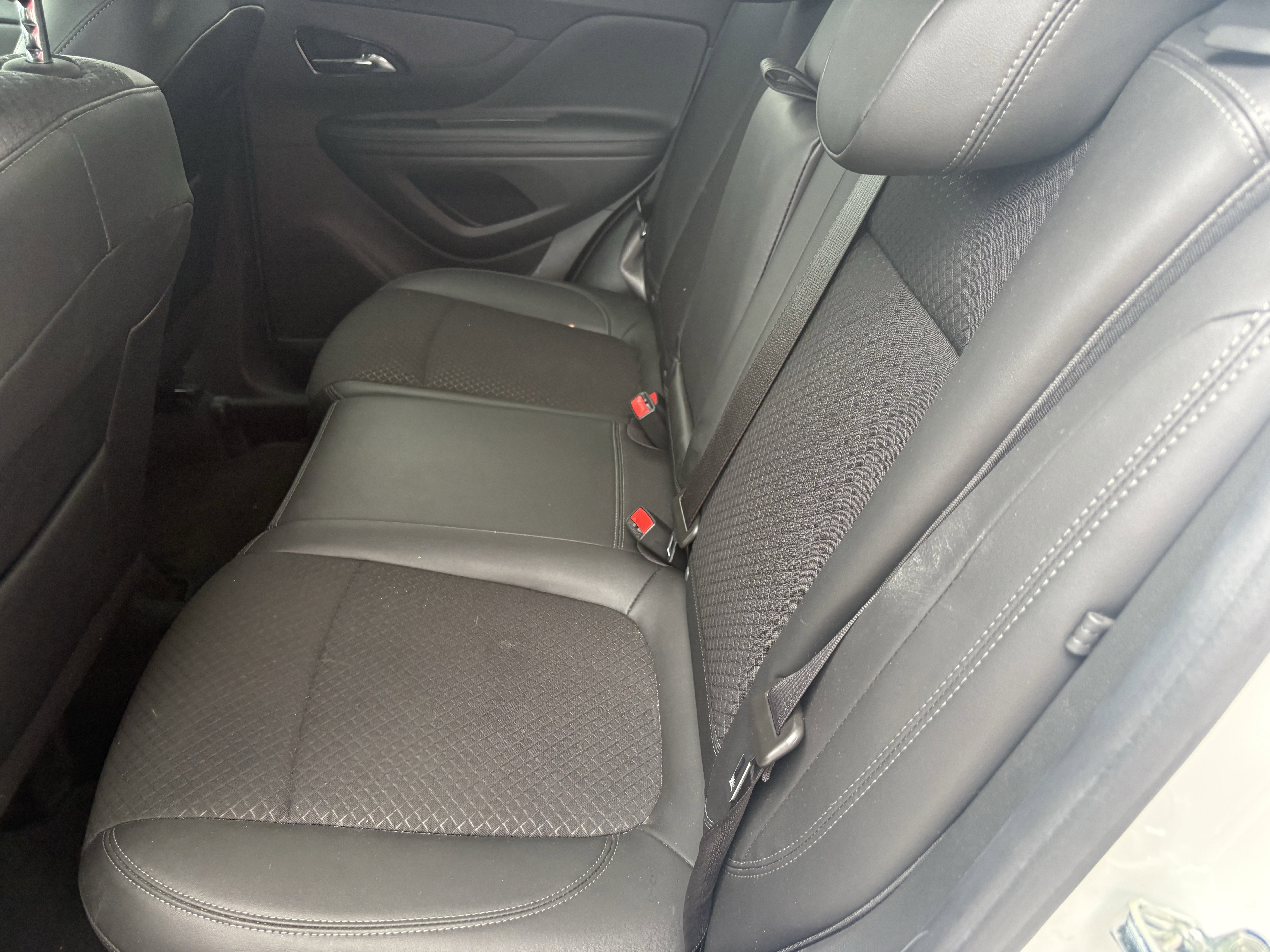 Used 2022 Buick Encore Preferred w/ Safety Package FWD image 9