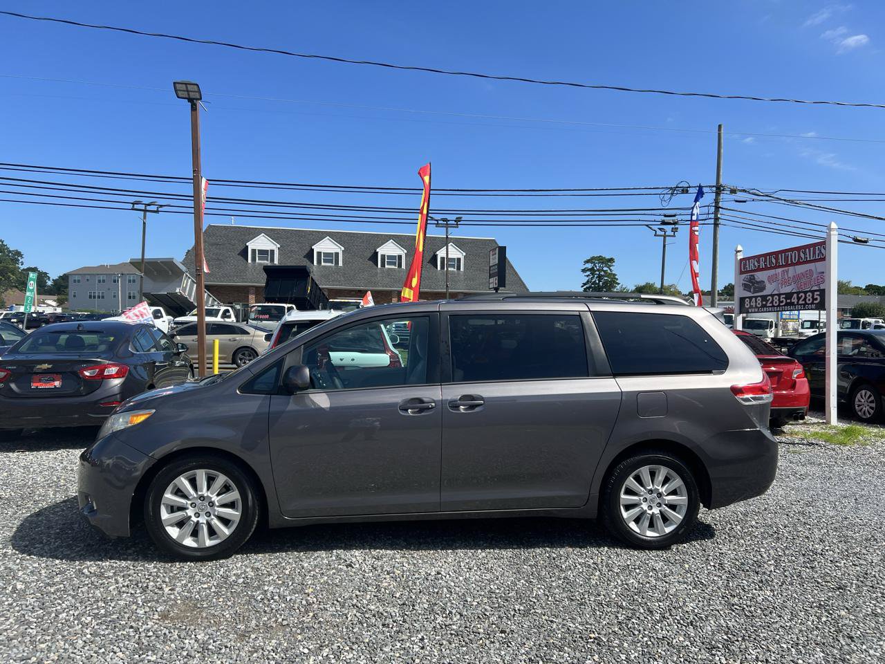 Used 2013 Toyota Sienna XLE AWD/4WD image 5