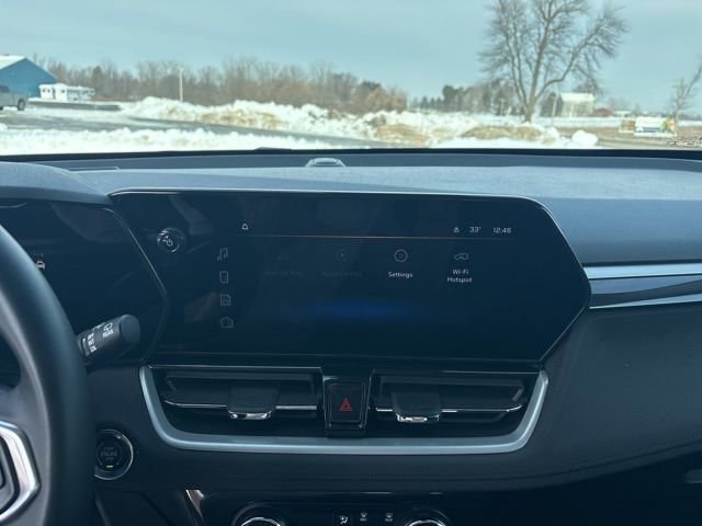 Used 2024 Chevrolet TrailBlazer LT w/ LT Cold Weather Package image 14