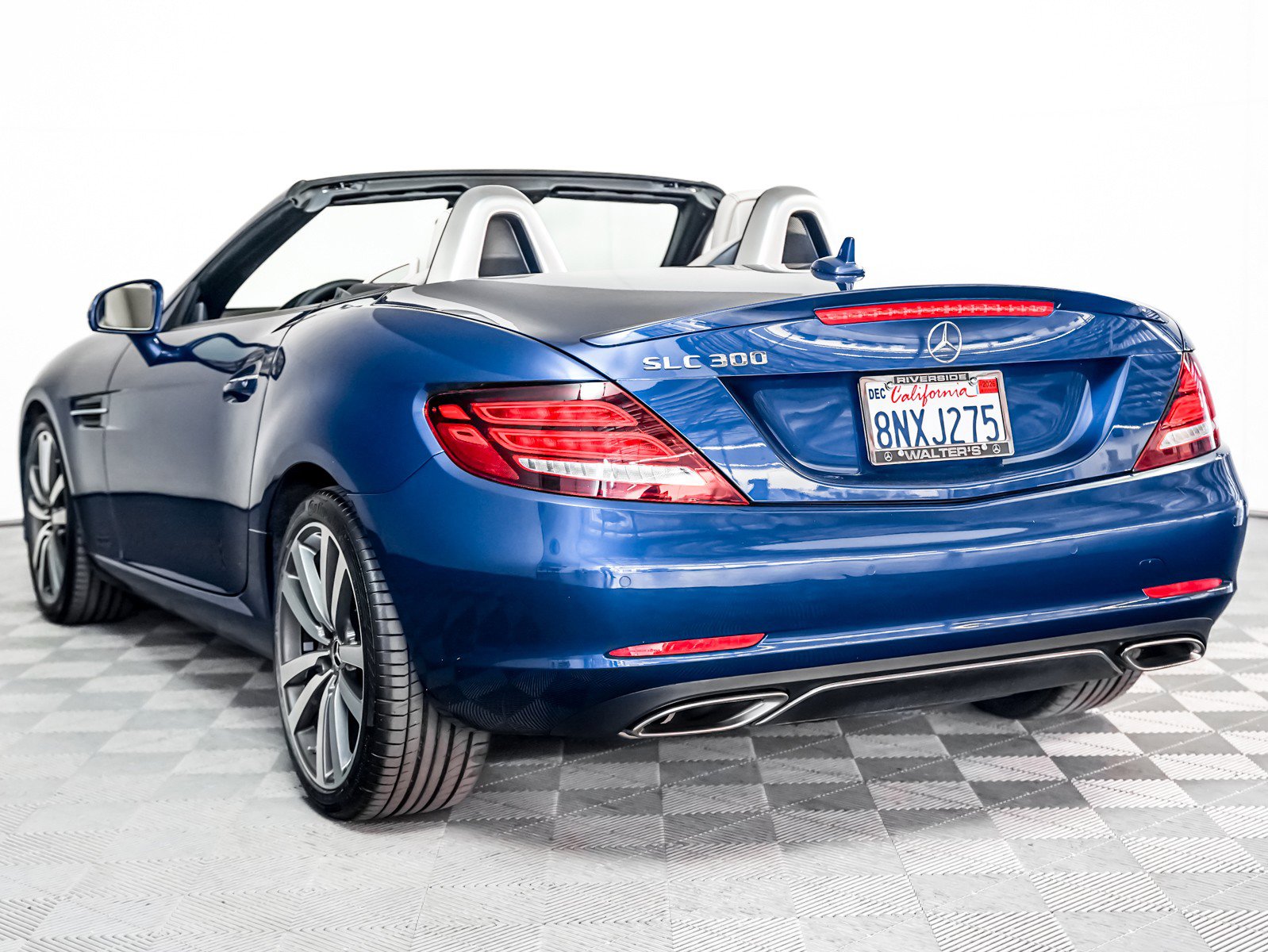 Certified 2020 Mercedes-Benz SLC 300 image 2