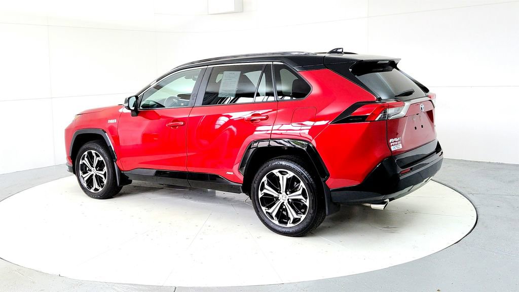 Used 2024 Toyota RAV4 XSE w/ Weather Package AWD/4WD image 4