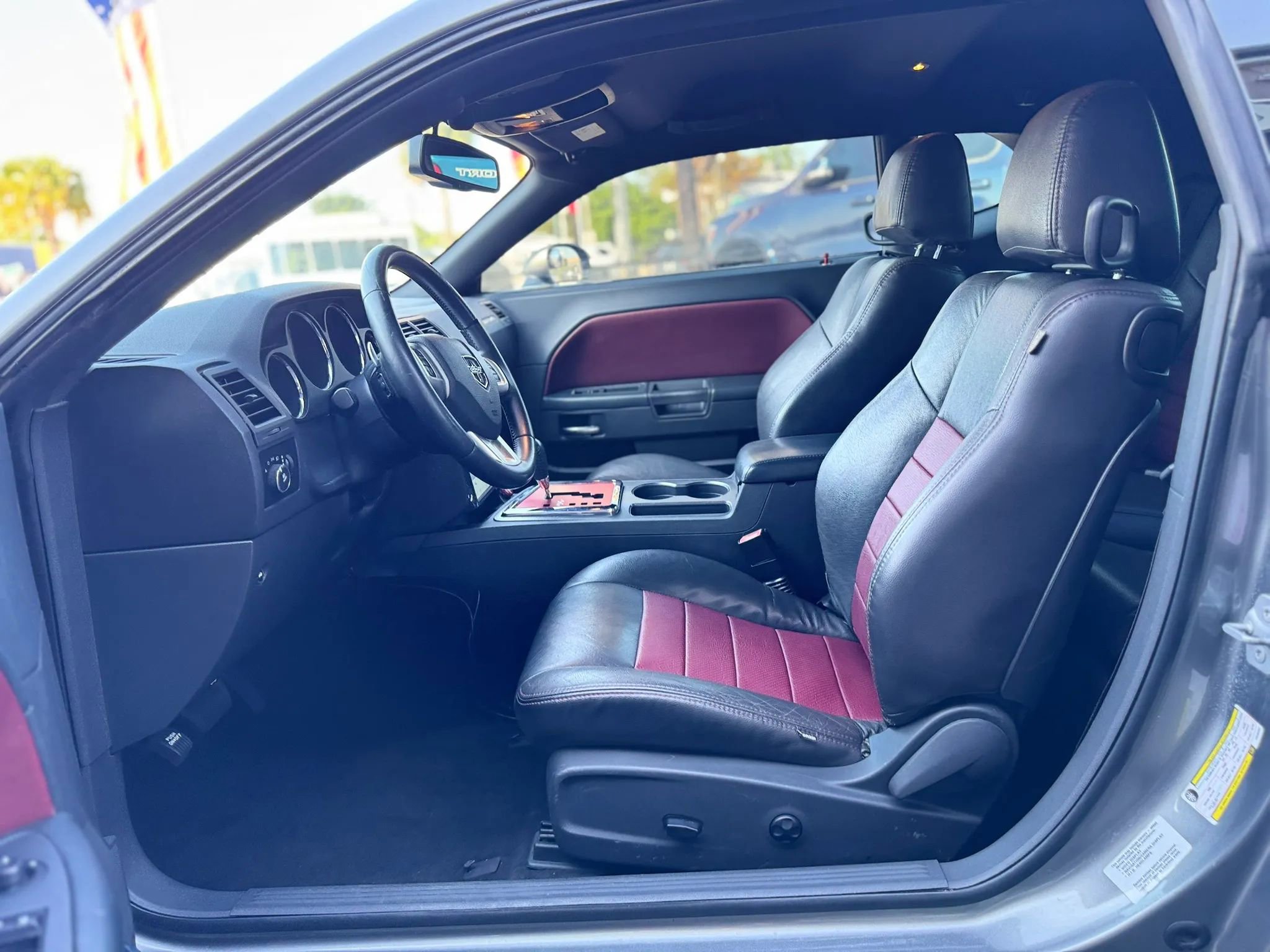 Used 2012 Dodge Challenger R/T image 23