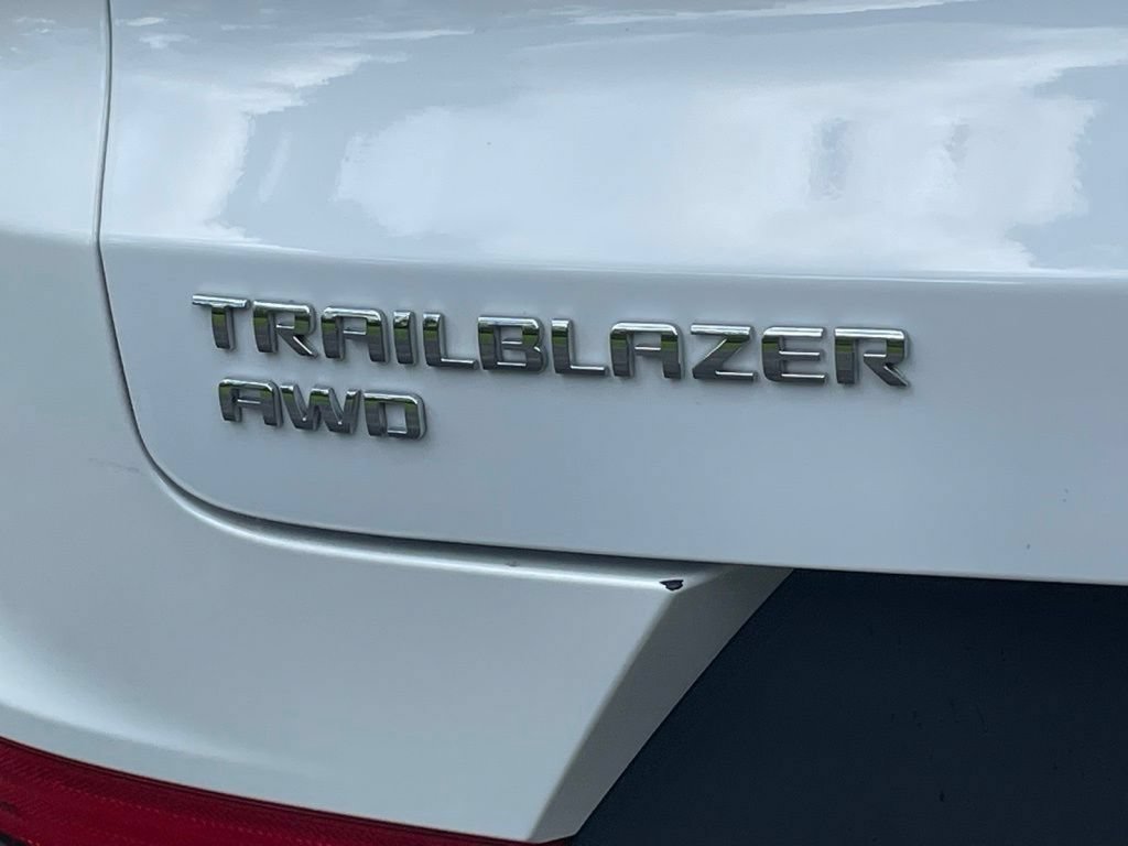 Certified 2025 Chevrolet TrailBlazer LT AWD/4WD image 17