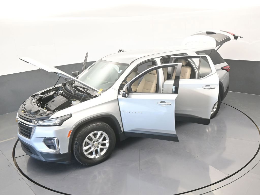 Used 2022 Chevrolet Traverse LS image 60