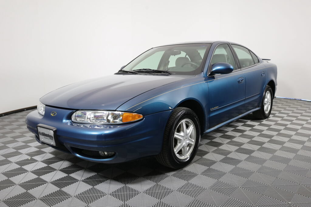 Used 2002 Oldsmobile Alero GL w/ Sun & Sound Pkg FWD image 5