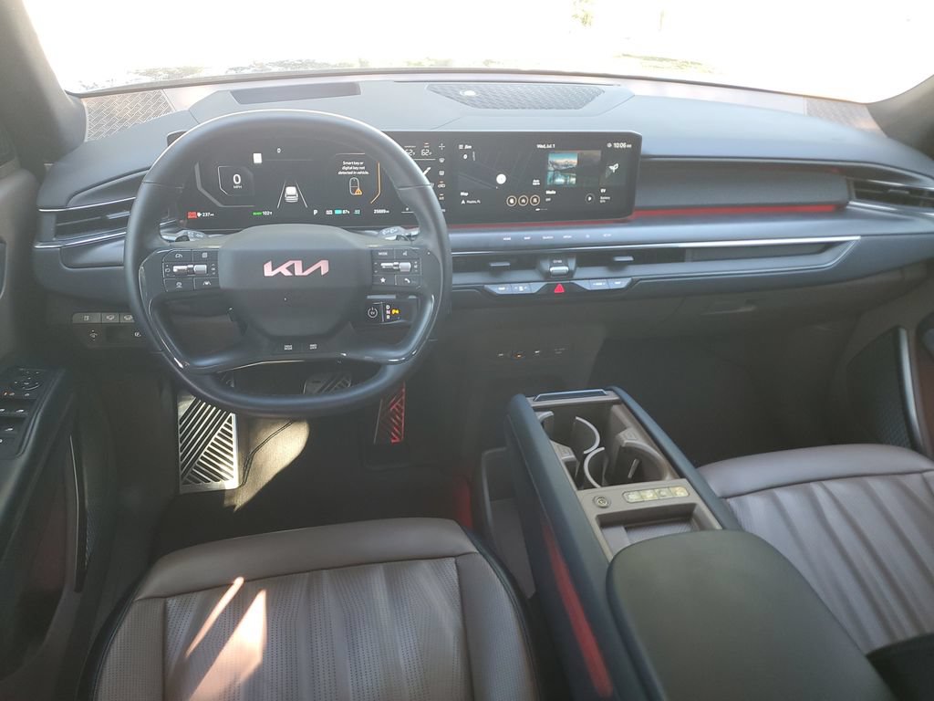 Used 2024 Kia EV9 GT-Line AWD/4WD image 17