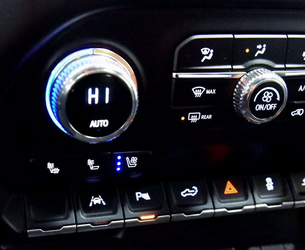 Used 2022 GMC Sierra 1500 AT4 w/ AT4 Premium Package image 24