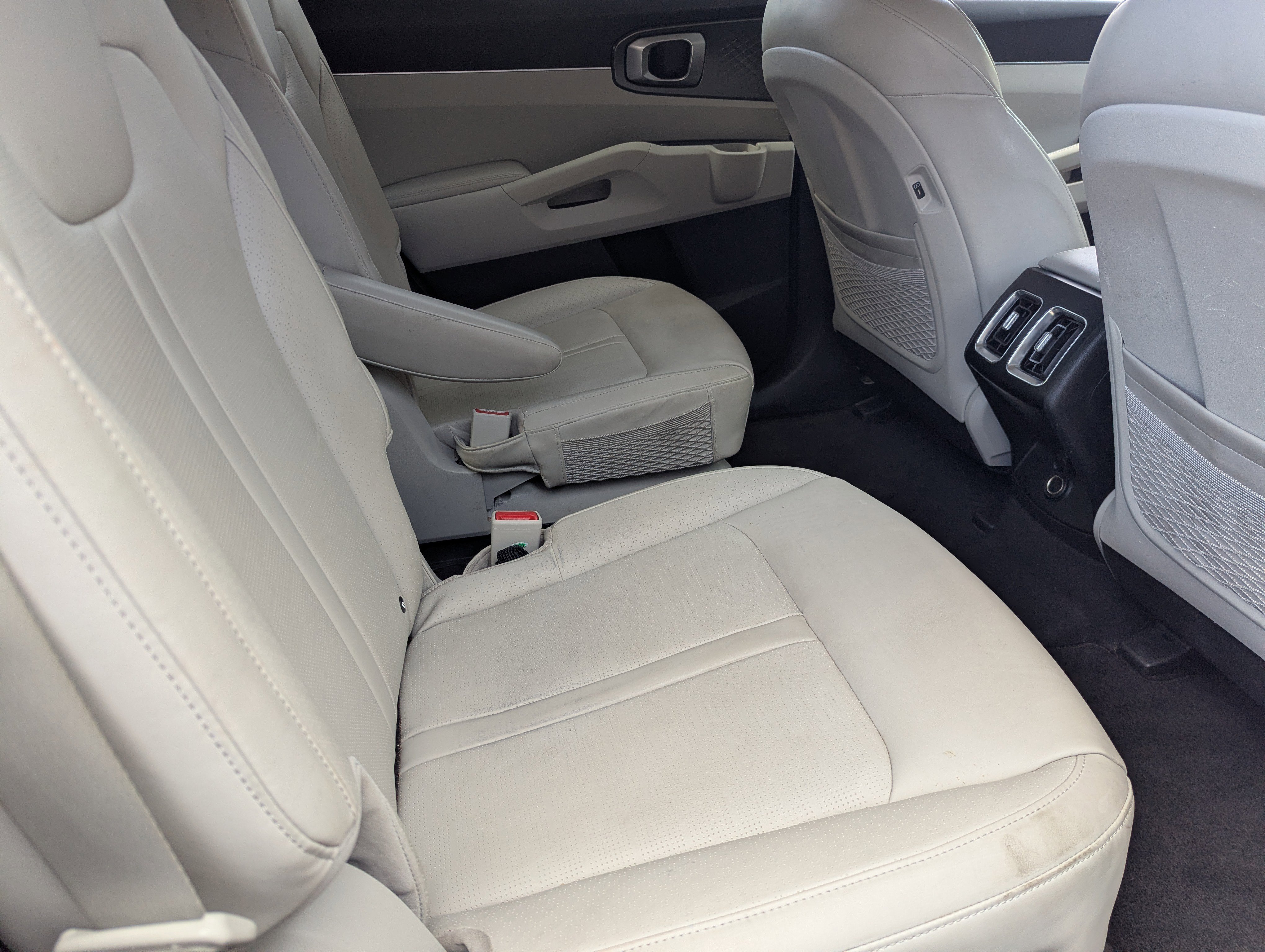 Certified 2025 Kia Sorento EX image 11