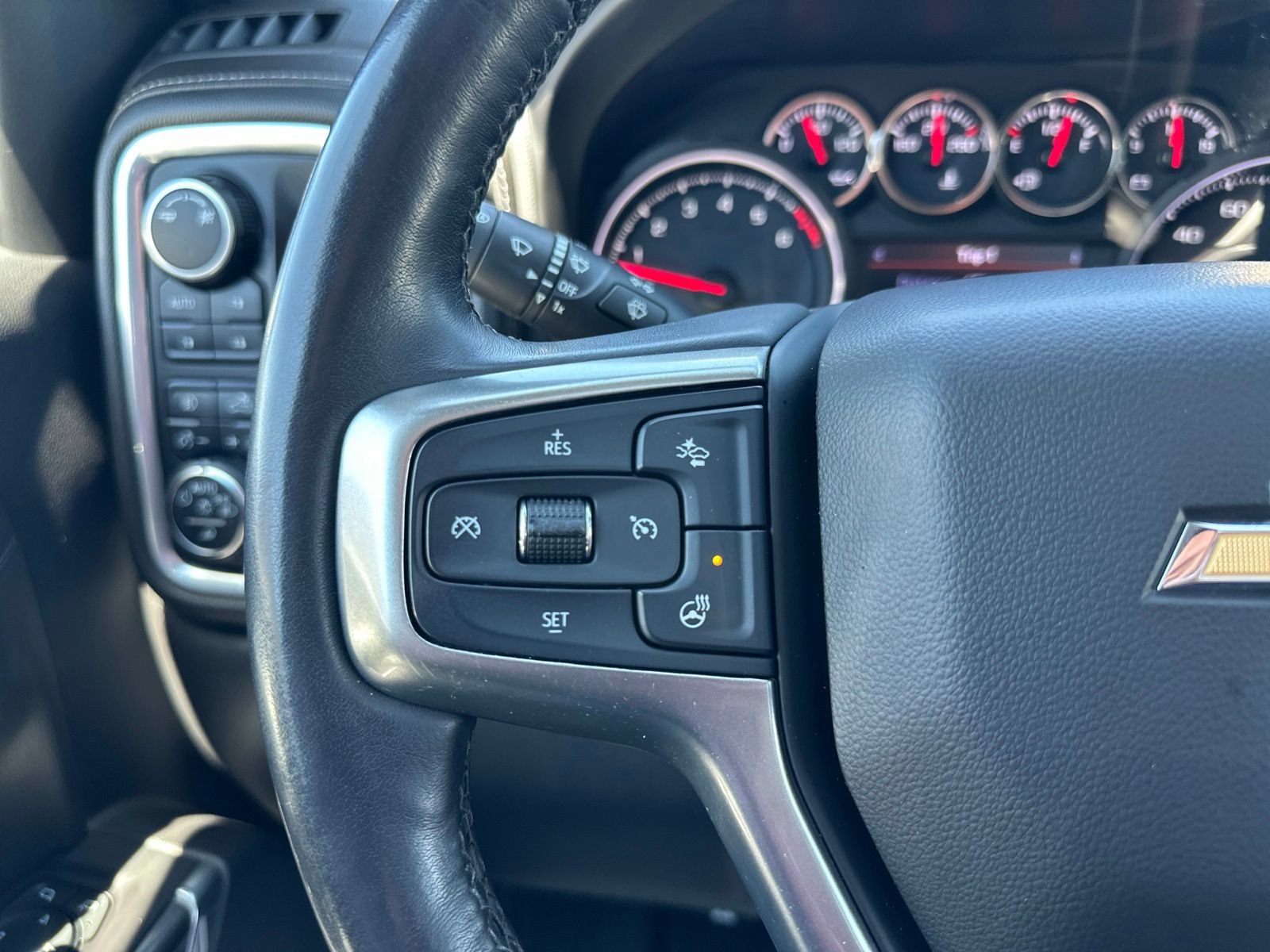 Used 2019 Chevrolet Silverado 1500 LTZ w/ LTZ Premium Package AWD/4WD image 54