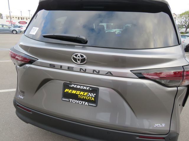 Certified 2026 Toyota Sienna XLE image 12