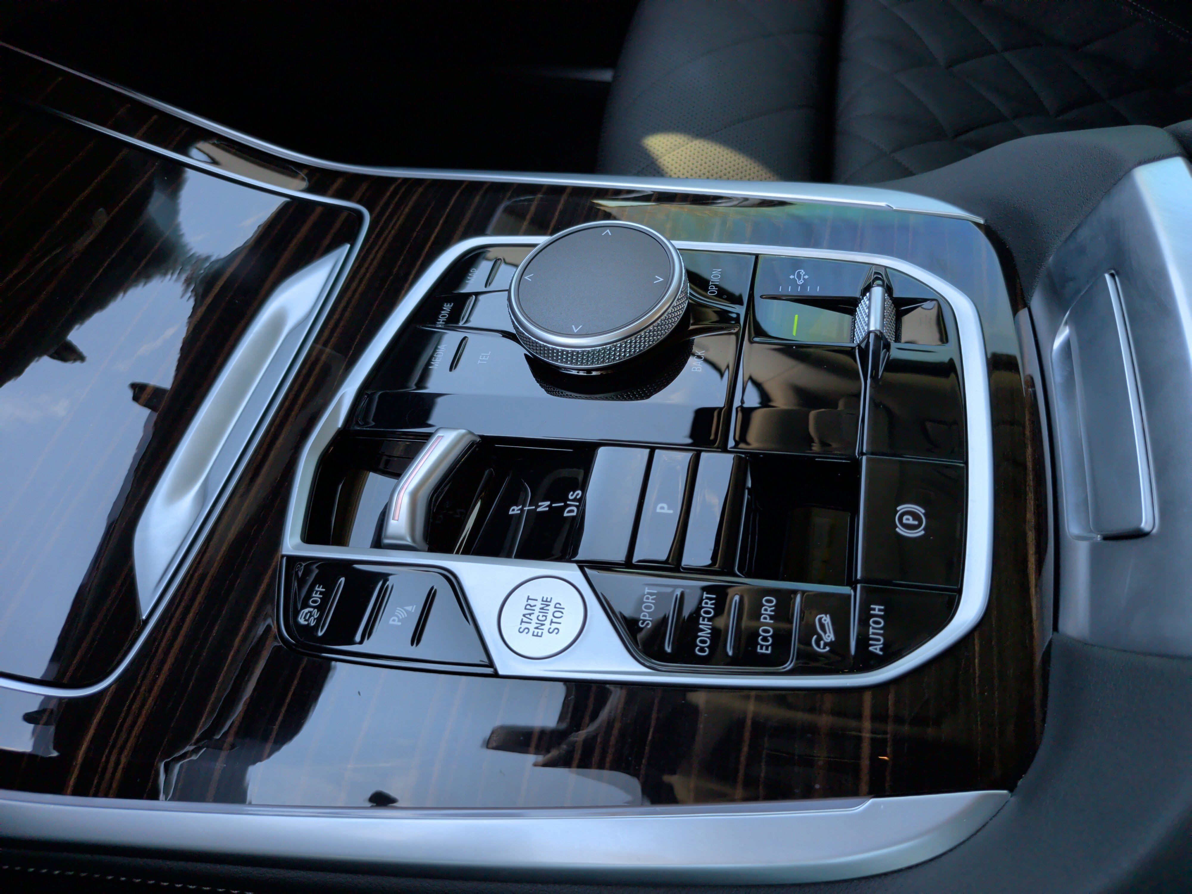 Certified 2024 BMW X7 xDrive40i w/ Premium Package image 21