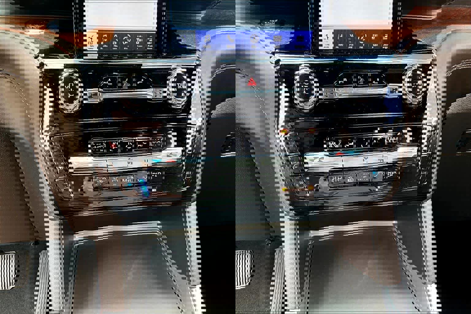 Used 2022 Ford Explorer King Ranch w/ Class IV Trailer Tow Package AWD/4WD image 33