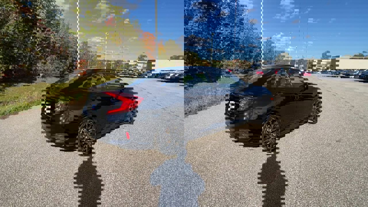 Used 2020 Honda Civic Sport image 9