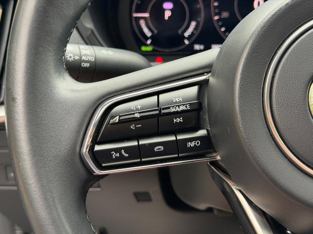 Used 2024 MAZDA CX-90 Plug-In Hybrid w/ Preferred AWD/4WD image 19