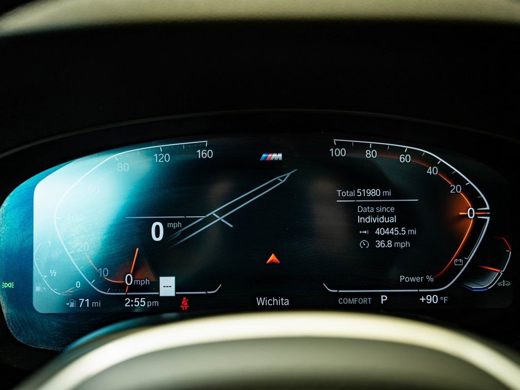 Used 2023 BMW 540i xDrive w/ Executive Package image 31