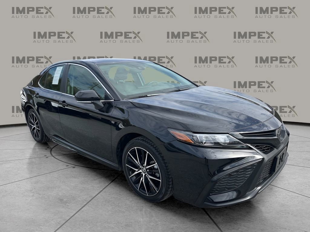 Used 2024 Toyota Camry SE image 7