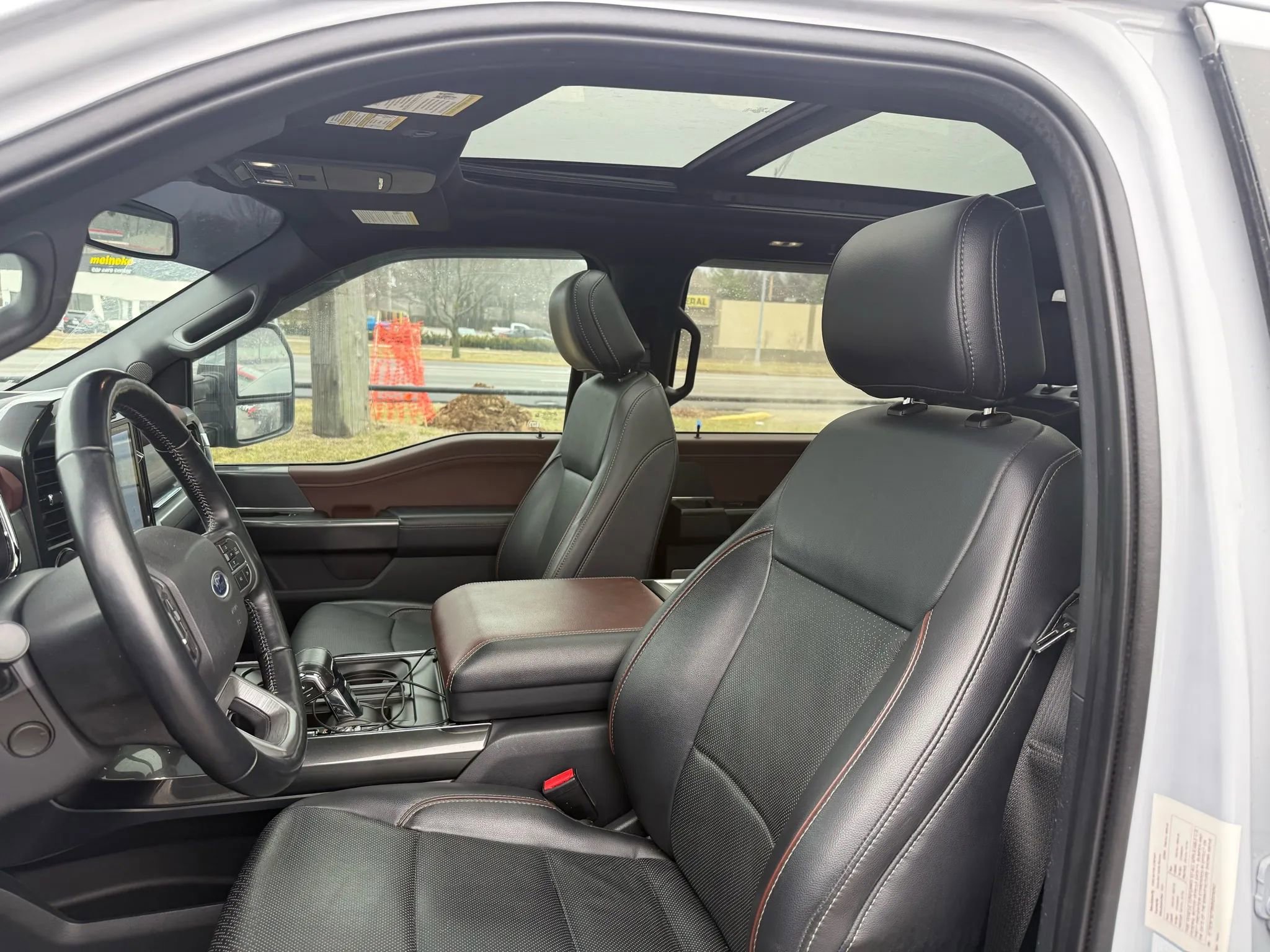 Used 2021 Ford F150 Lariat w/ Equipment Group 502A High image 4