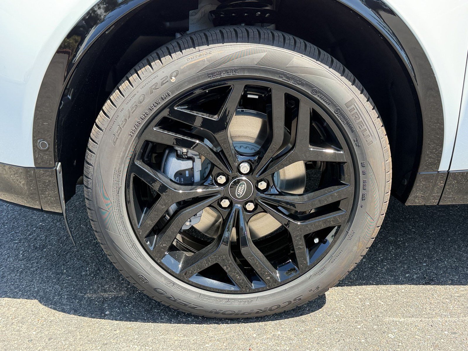 New 2026 Land Rover Discovery Sport Landmark AWD/4WD image 13