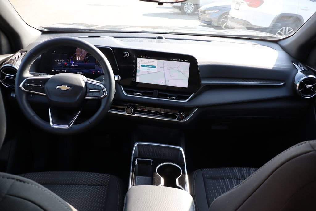 Used 2025 Chevrolet Equinox LT w/ Safety and Technology Package image 37